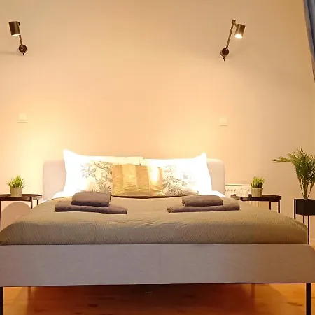 Two Bedroom Charismatic In The Old Town Апартаменты *