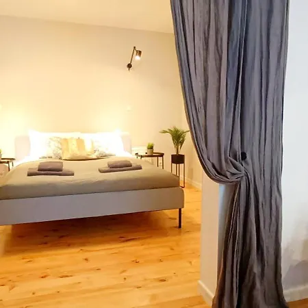 Two Bedroom Charismatic In The Old Town Апартаменты Рига