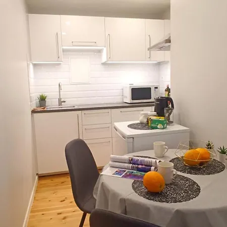 Two Bedroom Charismatic In The Old Town Апартаменты *