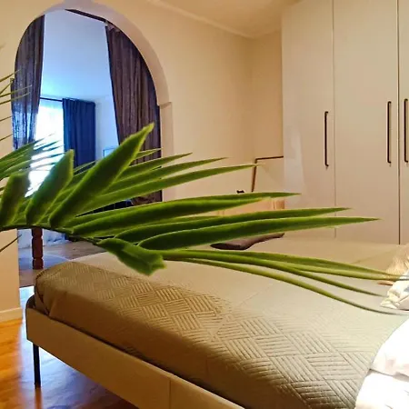 Apartamento Two Bedroom Charismatic In The Old Town *